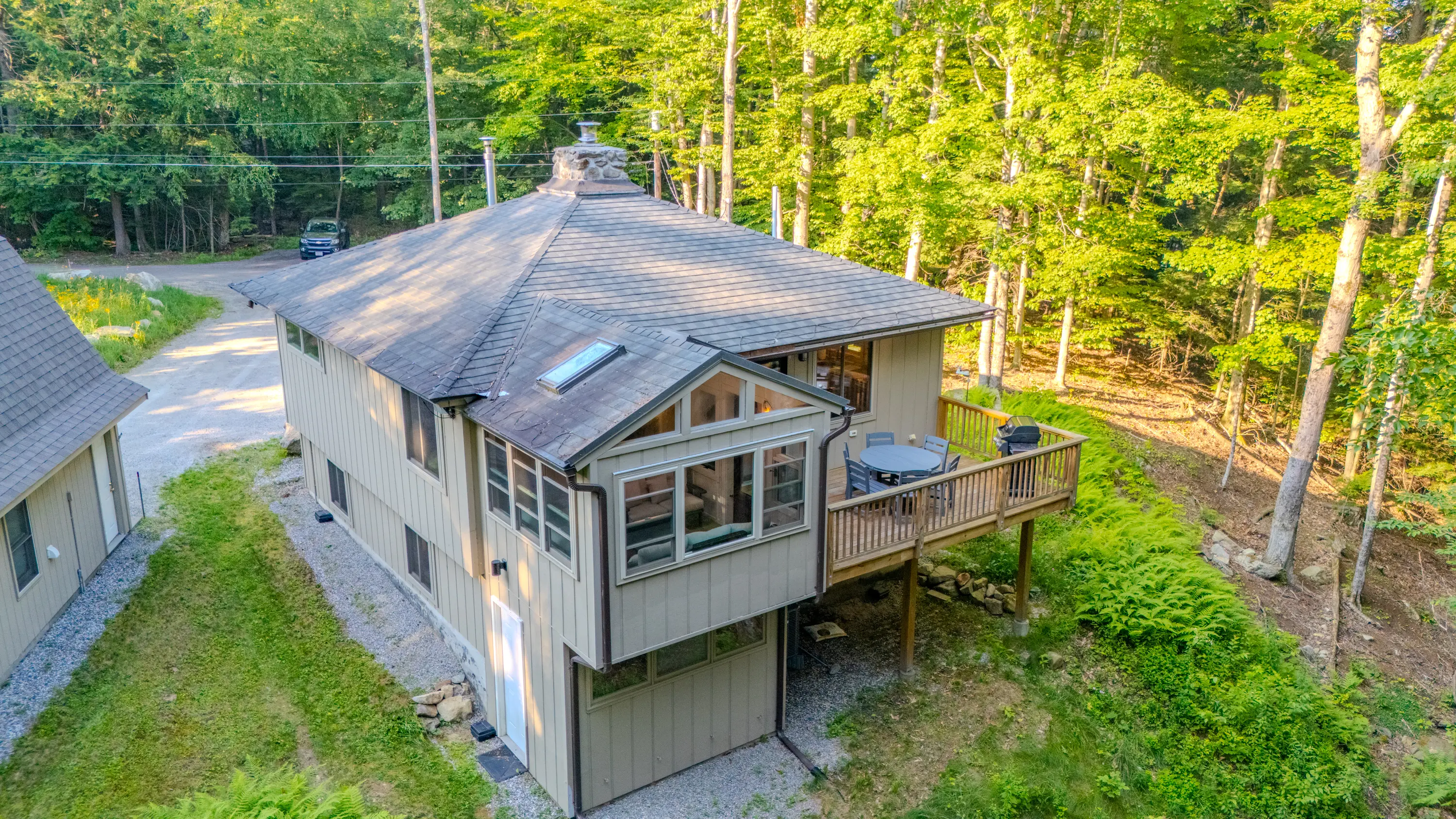 The Private Brookside Getaway Exterior